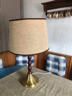 Stolní lampa