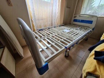 Elektrická polohovací postel Multibed s toaletou a matrací