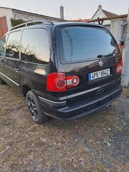 Sharan 1,9tdi, R.v.2005,96kw, tažné, sedmimistny