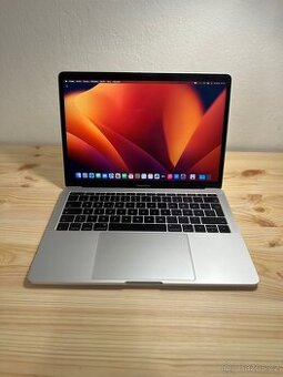 Apple MacBook Pro 2017 i5 8GB RAM 256GB SSD