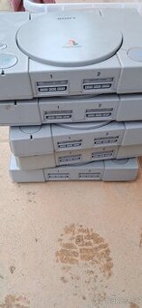 Konsole Sony Playstation 1 5 kusů určeno k opravě