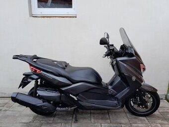 Yamaha Xmax 400, 2016, moc pěkný stav, po TK