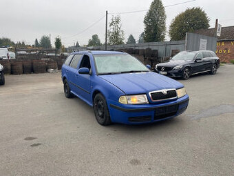 Škoda Octavia combi I  na NÁHRADNÍ DÍLY