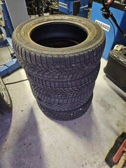 Zimní pneu 215/60 R16 99H