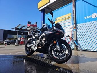 Aprilia Tuono 660 Factory