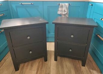 IKEA noční stolek Hemnes