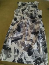 Nové pouzdrové černo-šedo-bílé šaty F&F bez rukávů