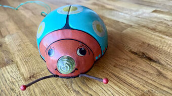 BERUŠKA NA DÁLKOVÉ OVLÁDÁNÍ - STAROŽITNÁ HRAČKA