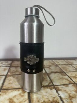 Termoska/Láhev BUSHMAN v Koženém Pouzdře se Znakem HARLEY-DA