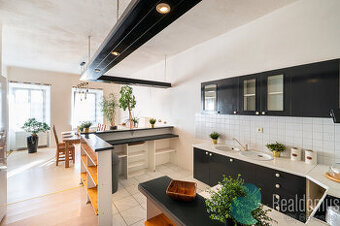 Prodej, rodinný dům, komerční prostory, Trhové Sviny, okr. Č