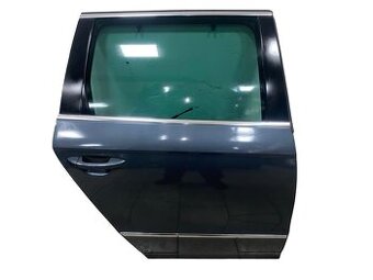 Pravé zadní dveře šedá metalíza LK7X VW Passat B6 kombi 2009