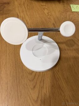 Belkin BOOST CHARGE PRO 3v1 nabíjecí stanice 15W bílá