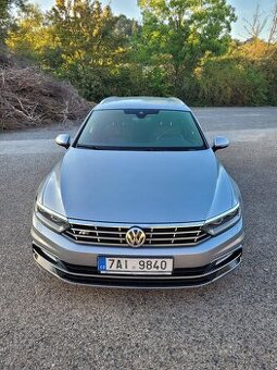 VW Passat R-Line 2.0 TDI 140 kW | DSG | 360° kamery
