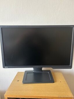 Herní monitor benq 144hz 24 palcu