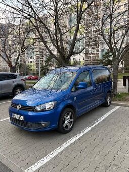 VW caddy maxi 7 míst