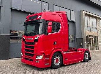 Scania S590 V8 - tahač návěsů