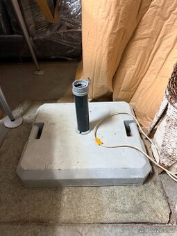 Podstavec na slunečník