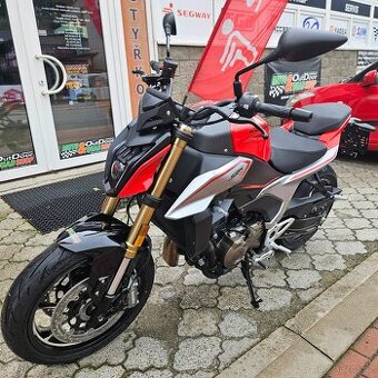 QJMOTOR SRK 600, PŘEDVÁDĚCÍ, ČR, najeto