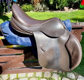 Skokové sedlo Black Country Quantum 17,5”