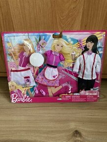 Sběratelské oblečení Barbie Mattel