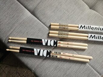 Paličky Vic Firth 290kč / Millenium 190kč