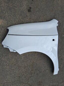 Renault twingo 3 levy predni blatnik
