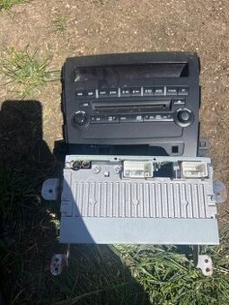 Ramecek kolem radia a original radio mitsubishi - 1