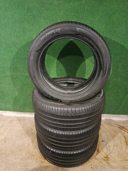 4ks letni 225/50/18 michelin