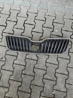 Přední maska pro Škoda Superb III