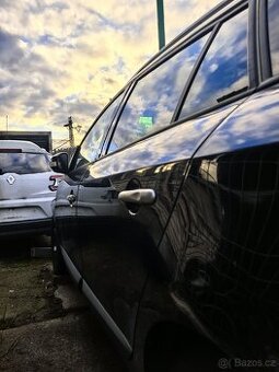 Dveře Megane 3 combi zadní levé bez lakování