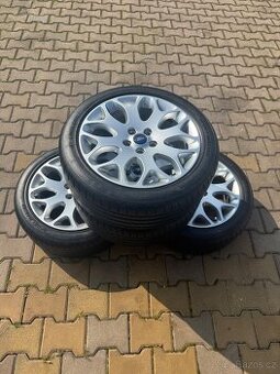 Litá kola 17” Ford s letními pneumatikami