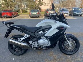 Honda VFR 800 X Crossrunner NYNÍ NOVĚ PŘEZUTO