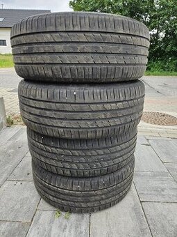 Pneu letní 235/55 R18