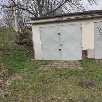 Pronájem garáže v Ostravě-Porubě.