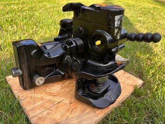 Prodám závěs šíře 33cm vhodný pro traktory John Deere