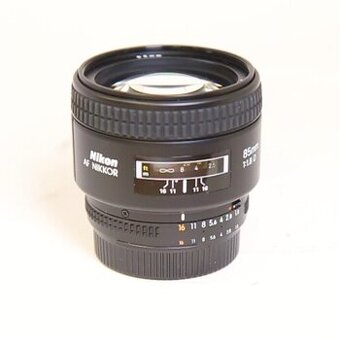 Nikon 85mm f/1.8D F