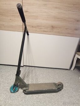 Prodám custom koloběžku nebo vymenim za street koloběžku