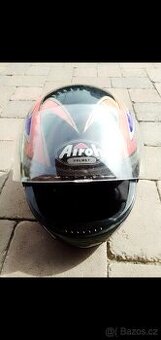 Helma na motorku nebo skutr v top stavu