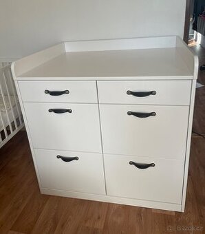 Přebalovací komoda