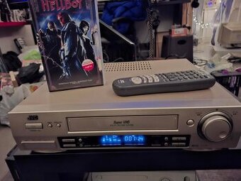 JVC HR-S7500 – špičkový S-VHS videorekordér pro náročné