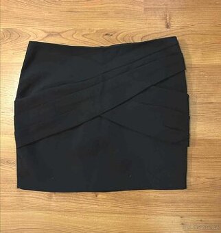 Černá sukeně Lindex