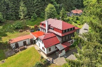 Prodej vícegeneračního domu 538m², zastavěná plocha 507m2, p