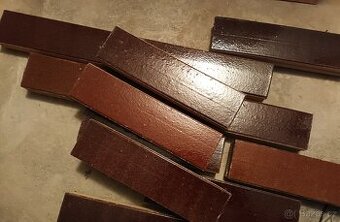 Kabřinec gabřinec retro obklad hnědý