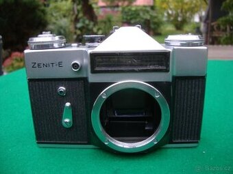 Foto fotoaparát Zenit-E na opravu či náhradní díly USSR