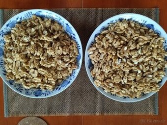 Prodám loupané vlašské ořechy, 275 Kč/kg