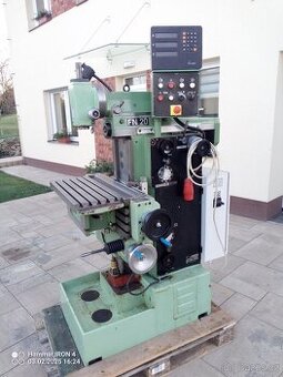 Nástrojařská frézka FN 20.