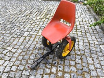 Přídavný vozík ke kultivátoru apod...