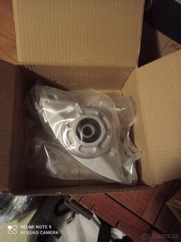 Octavia 2 ,horni uložení zadních tlumičů