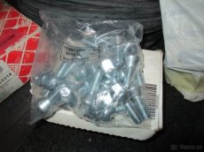 Nova sada  šroubu  1.25stoupani 16ks