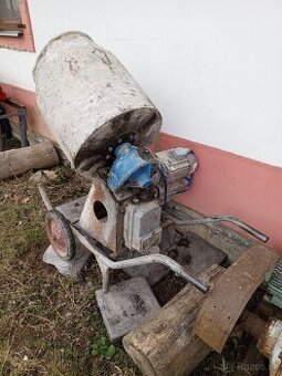 Stavební míchačka